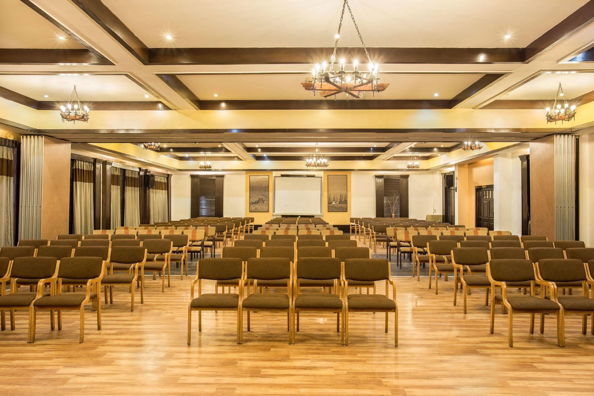 The Riverview Retreat Corbett By Leisure Hotels Garjia Buitenkant foto