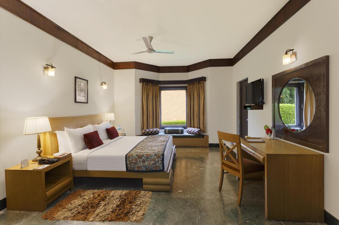 The Riverview Retreat Corbett By Leisure Hotels Garjia Buitenkant foto