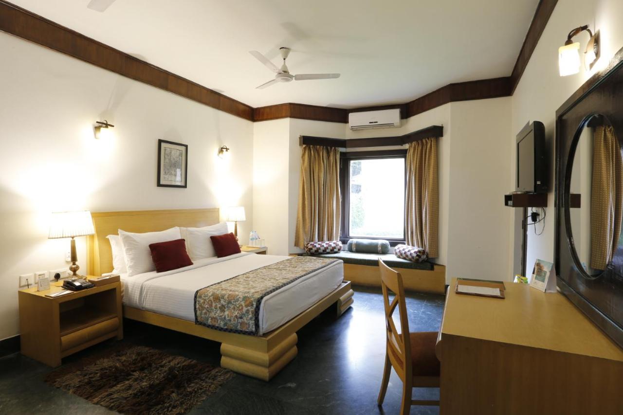 The Riverview Retreat Corbett By Leisure Hotels Garjia Buitenkant foto